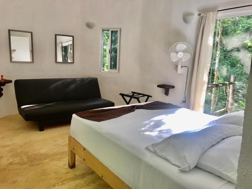 Jolie Jungle Eco Hotel (Adults Only) Leona Vicario Екстериор снимка